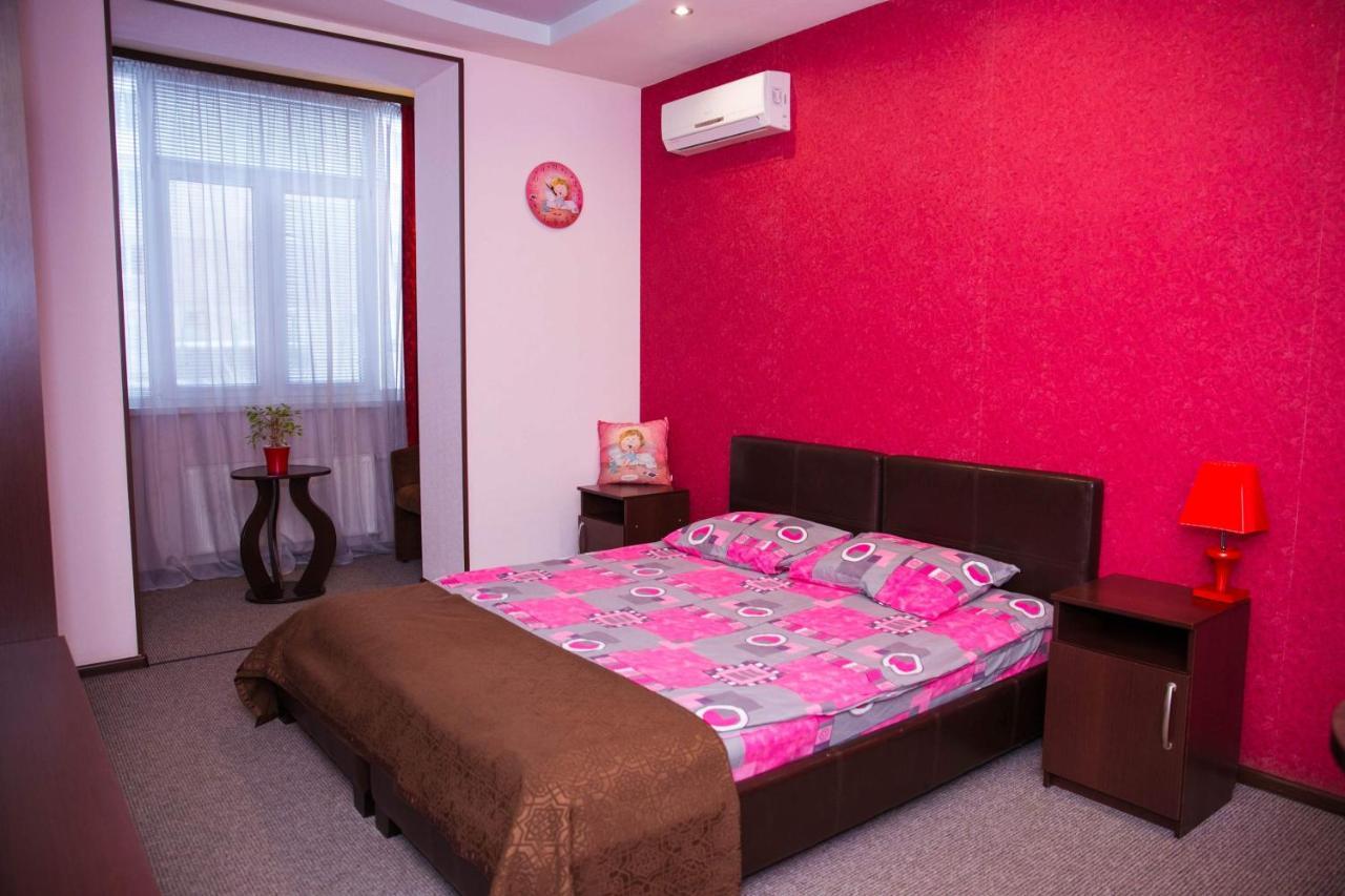 Siesta Hotel Harkiv Dış mekan fotoğraf