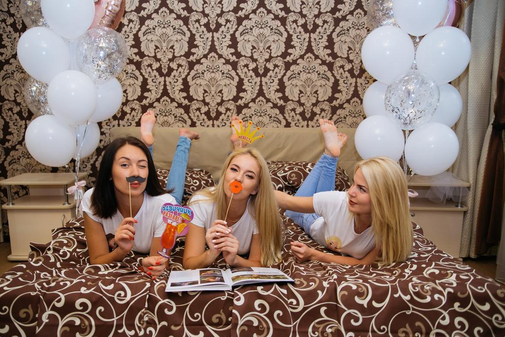 Siesta Hotel Harkiv Dış mekan fotoğraf