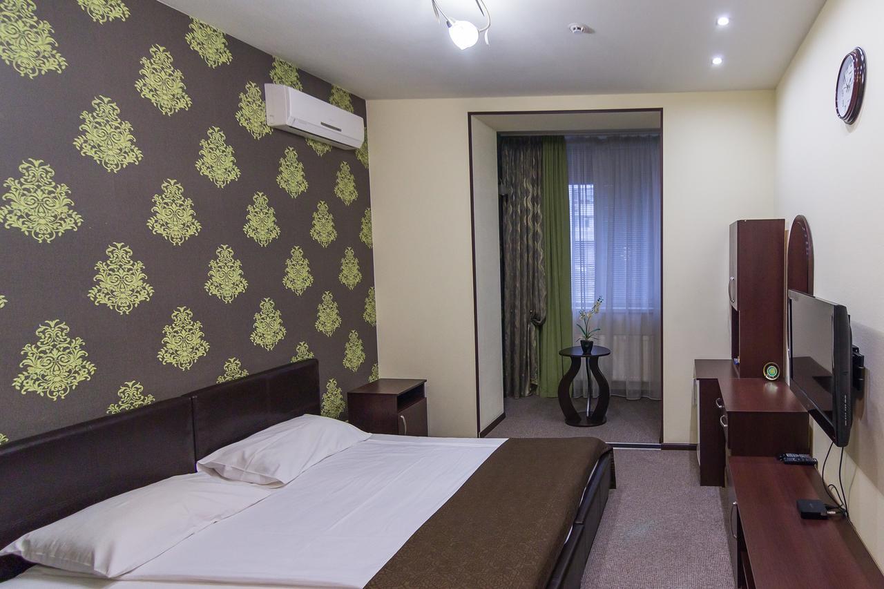Siesta Hotel Harkiv Dış mekan fotoğraf