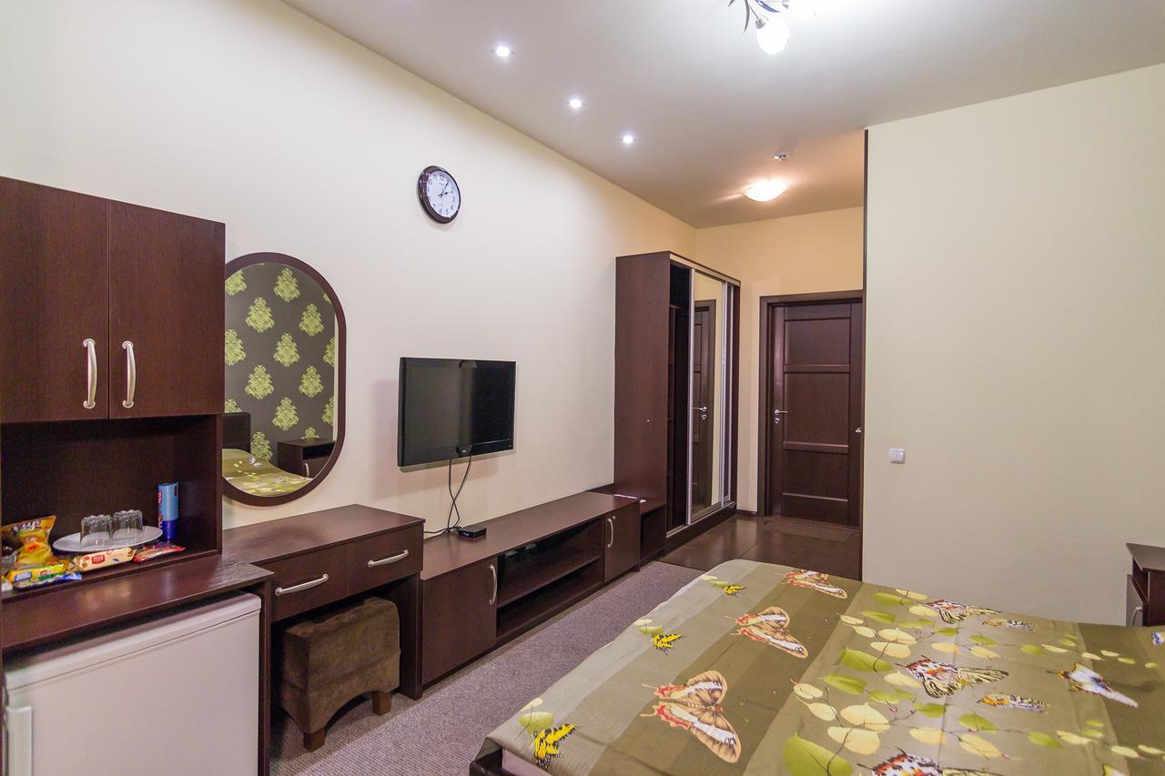 Siesta Hotel Harkiv Dış mekan fotoğraf