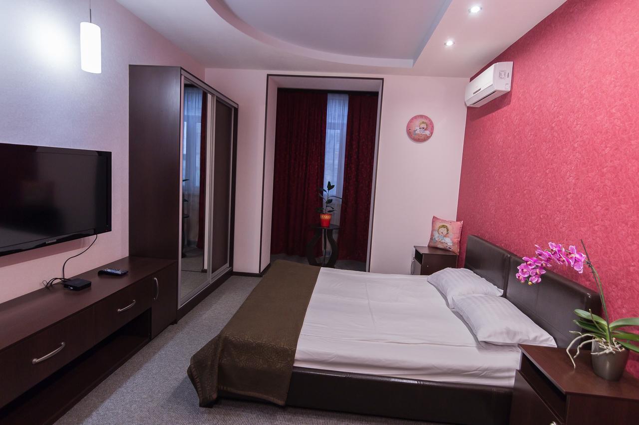Siesta Hotel Harkiv Dış mekan fotoğraf