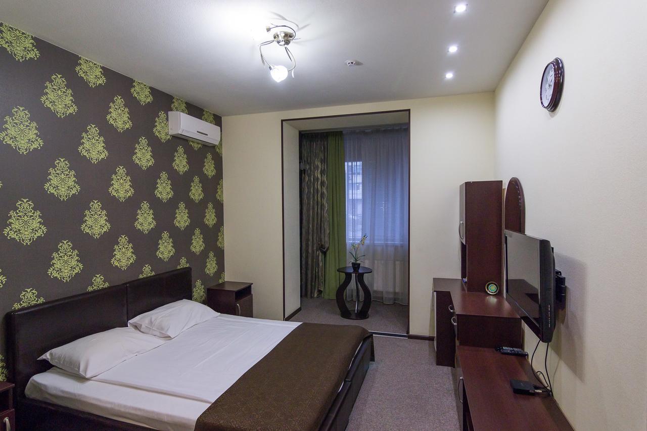 Siesta Hotel Harkiv Dış mekan fotoğraf