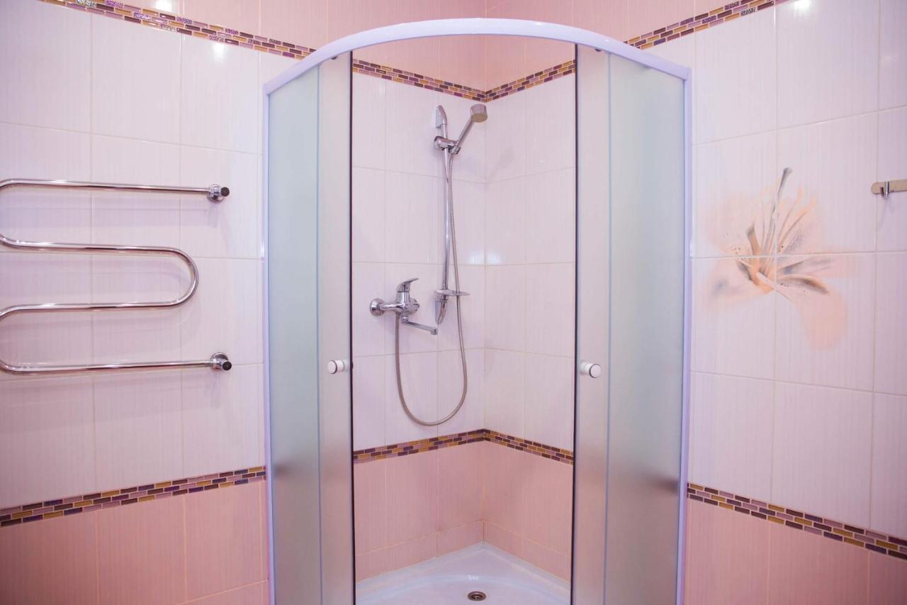 Siesta Hotel Harkiv Dış mekan fotoğraf